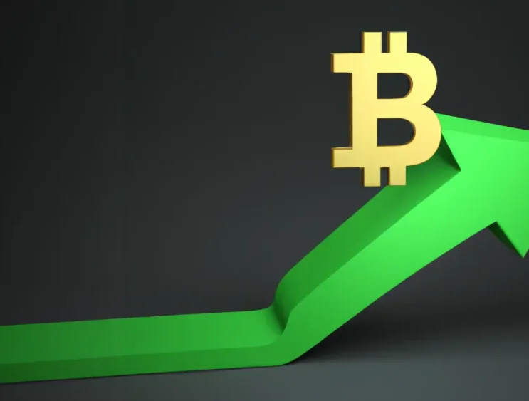 Green arrow pointing up with Bitcoin symbol representing liquidity breakout and bullish momentum