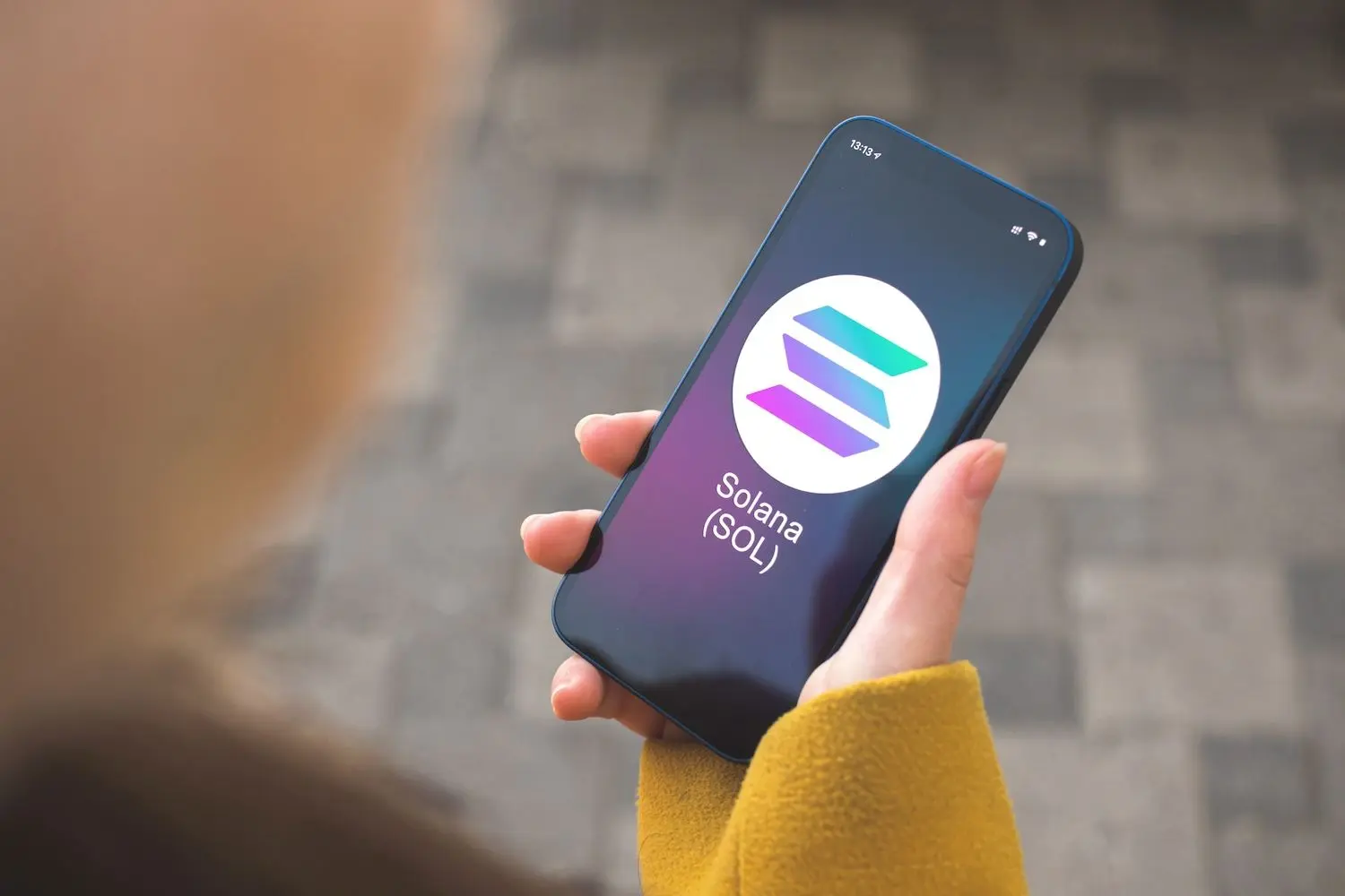 Seeker (SKR) token surges 200% after airdrop as whales absorb selling pressure