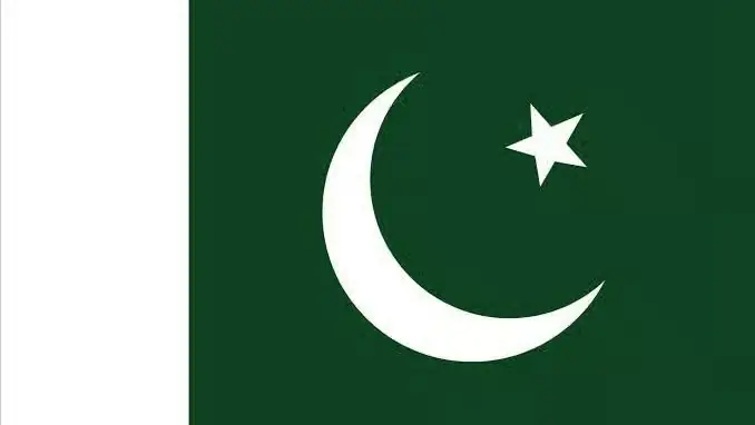 Pakistan national flag representing the country's new crypto investigation unit targeting digital asset crimes