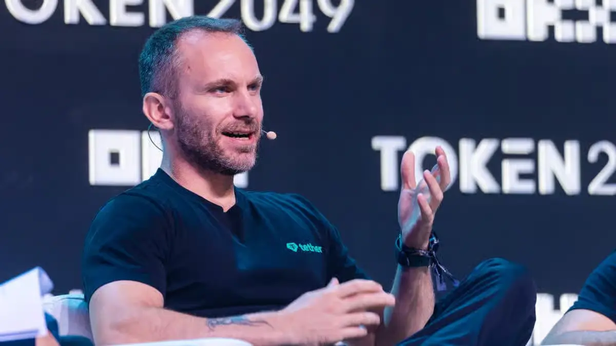 Blockchain and Web3 technology speaker discussing digital innovation